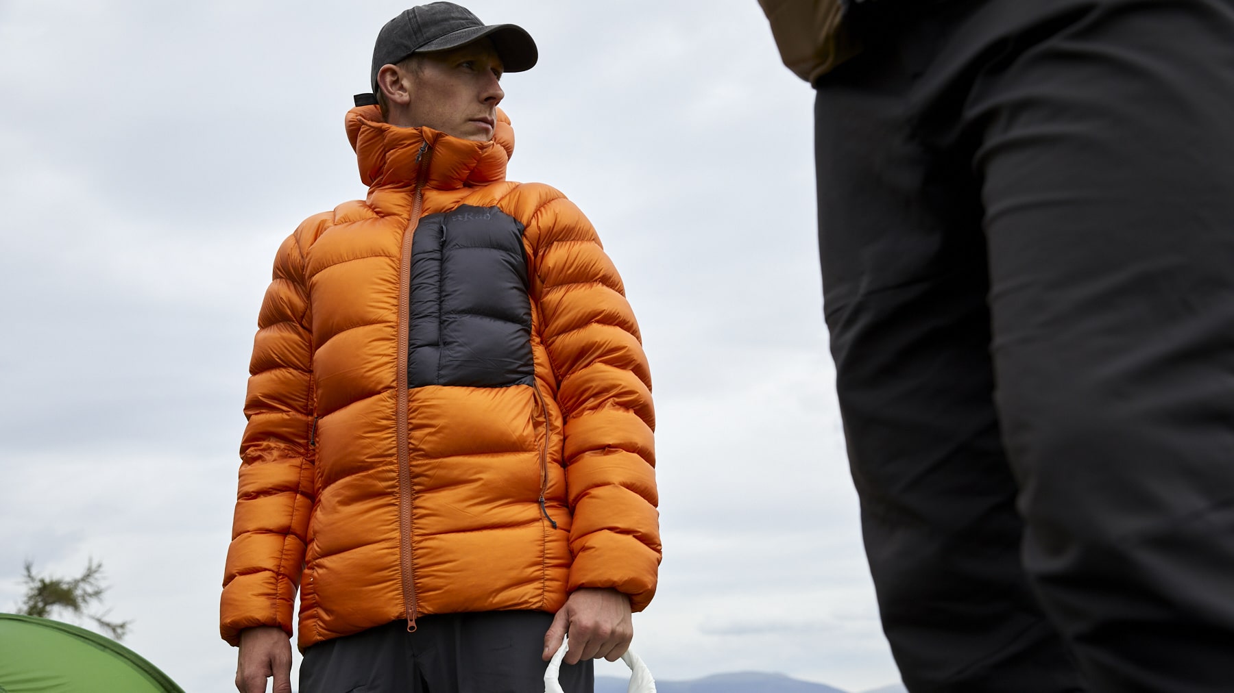 Men’s Down Jackets - How to Choose Warmth, Fill Power & Fill Weight